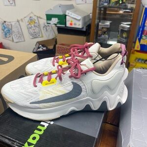 Nike White and Pink Sneakers